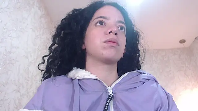 Snapshot of EmmaCowperr chatting on 01-05-25, 03:00 EmmaCowperr online show from 01-05-25, 03:00