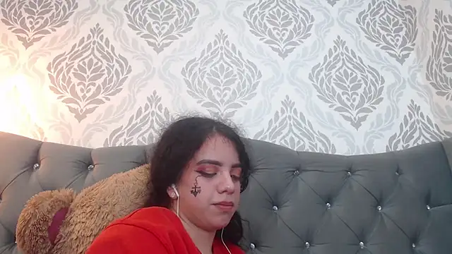 Snapshot of EmmaCowperr chatting on 03-14-25, 05:57 EmmaCowperr online show from 03-14-25, 05:57