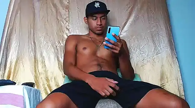 Snapshot of DanteSantoro chatting on 01-20-25, 12:39 DanteSantoro online show from 01-20-25, 12:39