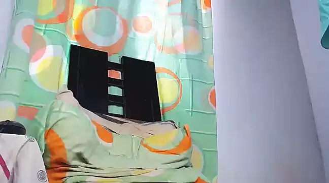 Snapshot of DanteSantoro chatting on 02-14-25, 04:41 DanteSantoro online show from 02-14-25, 04:41