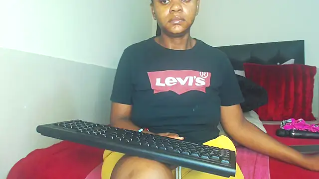 Fiercefoxxy online show from 03-19-26, 08:29