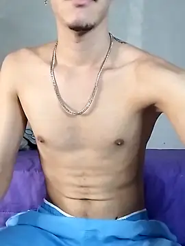 MicaelRian69 online show from 03-07-25, 09:17