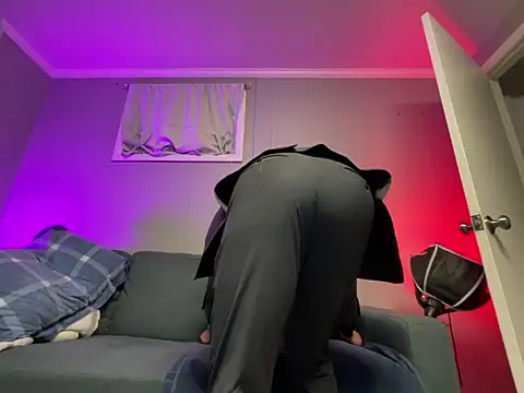 mouser21212 online show from 02-14-25, 07:38