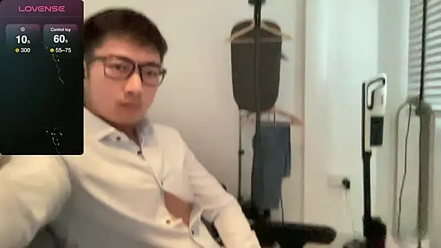 Snapshot of christopherlonger chatting on 01-04-25, 02:56 christopherlonger online show from 01-04-25, 02:56