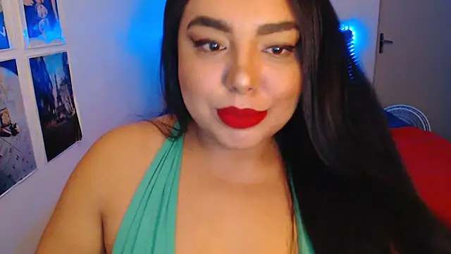 Snapshot of Internacionalist7 chatting on 02-11-25, 02:03 Internacionalist7 online show from 02-11-25, 02:03