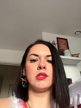Snapshot of Luccreccia_ chatting on 12-21-25, 02:13 Luccreccia online show from 12-21-25, 02:13