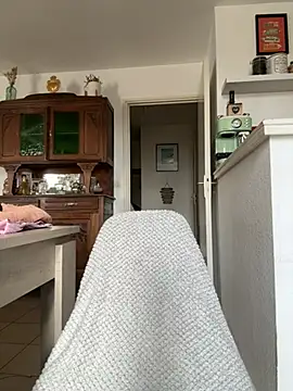 Luccreccia  online show from 03-26-26, 09:37