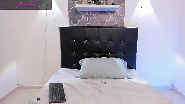 katybabyg online show from 12-17-25, 12:44