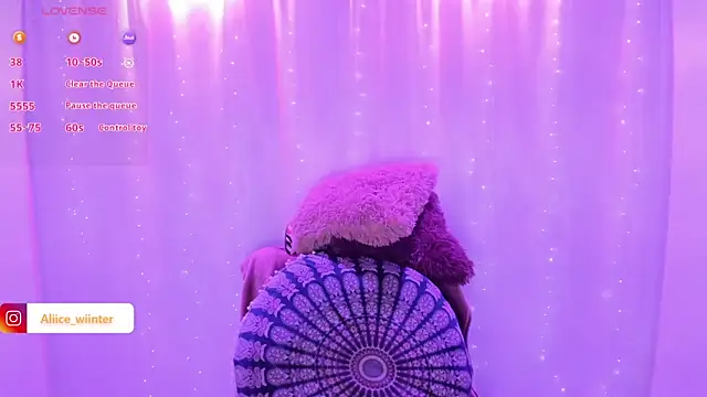 Alice winter  online show from 02-21-25, 09:11
