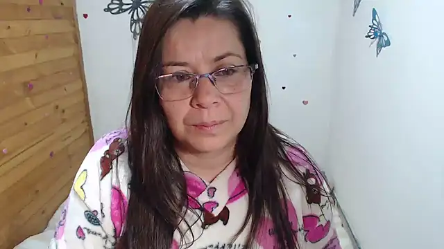 Snapshot of lilisa777 chatting on 07-10-26, 09:34 lilisa777 online show from 07-10-26, 09:34