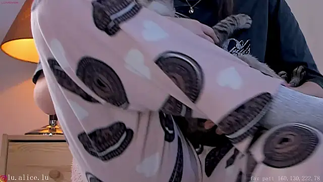 Snapshot of alicelu_ chatting on 02-27-25, 11:10 alicelu online show from 02-27-25, 11:10