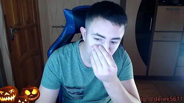 Snapshot of bigmark033 chatting on 10-31-25, 11:28 bigmark033 online show from 10-31-25, 11:28