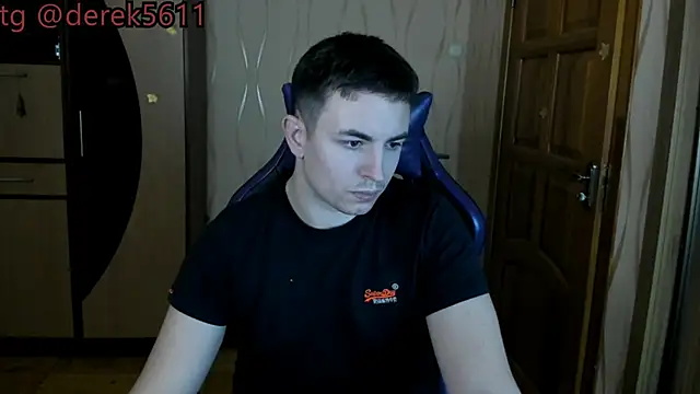 Snapshot of bigmark033 chatting on 12-16-25, 01:27 bigmark033 online show from 12-16-25, 01:27