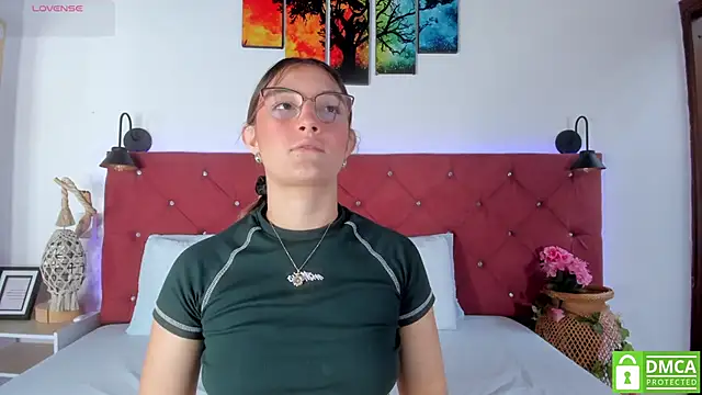 Ruth harvey  online show from 10-11-25, 01:42