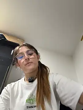 Snapshot of Ruth_harvey_ chatting on 07-01-26, 02:24 Ruth harvey online show from 07-01-26, 02:24