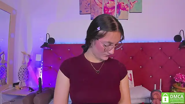 Snapshot of Ruth_harvey_ chatting on 07-17-26, 01:51 Ruth harvey online show from 07-17-26, 01:51