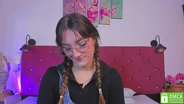 Snapshot of Ruth_harvey_ chatting on 07-21-26, 01:57 Ruth harvey online show from 07-21-26, 01:57