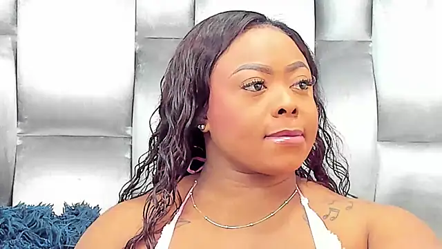 CamilaBenitez online show from 10-28-25, 12:19