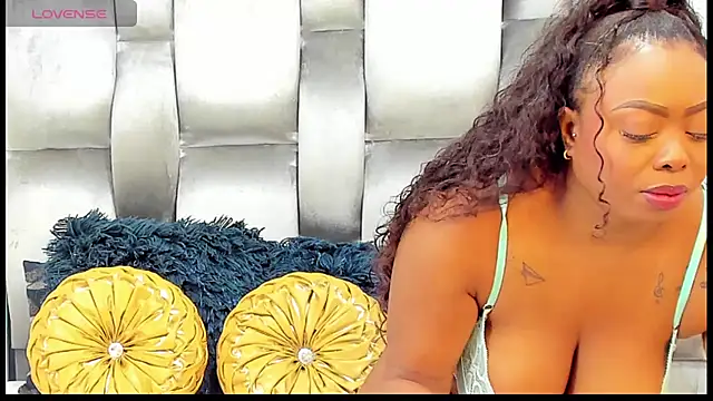 CamilaBenitez online show from 04-13-26, 11:59