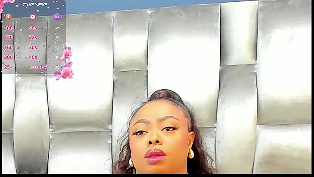 Snapshot of CamilaBenitez chatting on 04-23-26, 11:31 CamilaBenitez online show from 04-23-26, 11:31