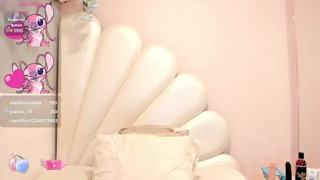 Snapshot of Vicky_Freedom chatting on 12-27-24, 01:28 Vicky Freedom online show from 12-27-24, 01:28