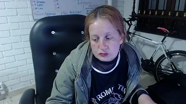 ViioletaMora online show from 02-22-25, 09:56