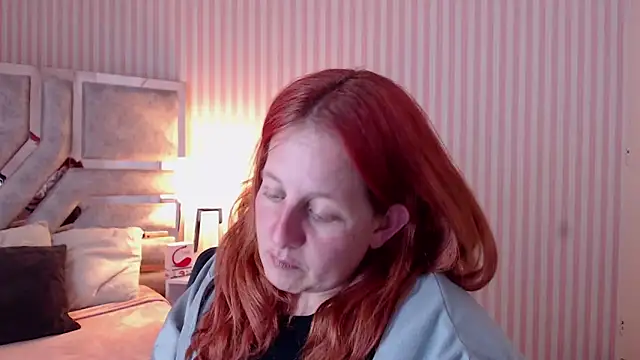 ViioletaMora online show from 03-13-25, 10:21