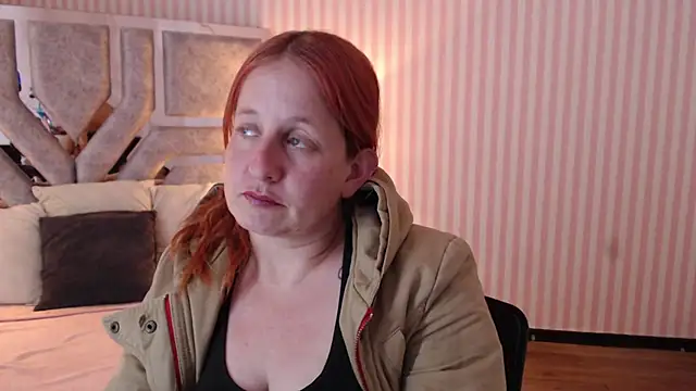 ViioletaMora online show from 03-18-25, 10:26