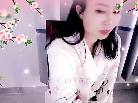xiaoxuer online show from 12-10-24, 07:37