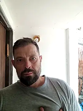 Snapshot of zefside42 chatting on 11-06-25, 10:38 zefside42 online show from 11-06-25, 10:38