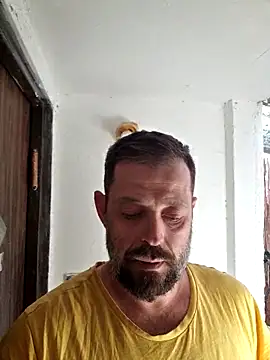 Snapshot of zefside42 chatting on 11-11-25, 01:00 zefside42 online show from 11-11-25, 01:00