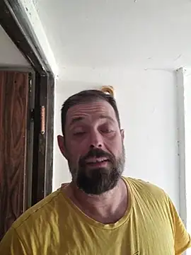 Snapshot of zefside42 chatting on 11-19-25, 11:43 zefside42 online show from 11-19-25, 11:43