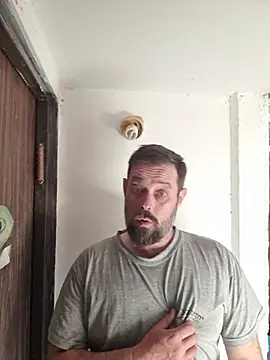 Snapshot of zefside42 chatting on 11-23-25, 12:49 zefside42 online show from 11-23-25, 12:49