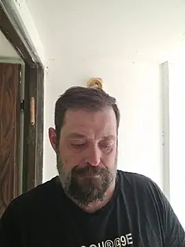 Snapshot of zefside42 chatting on 12-14-25, 11:04 zefside42 online show from 12-14-25, 11:04