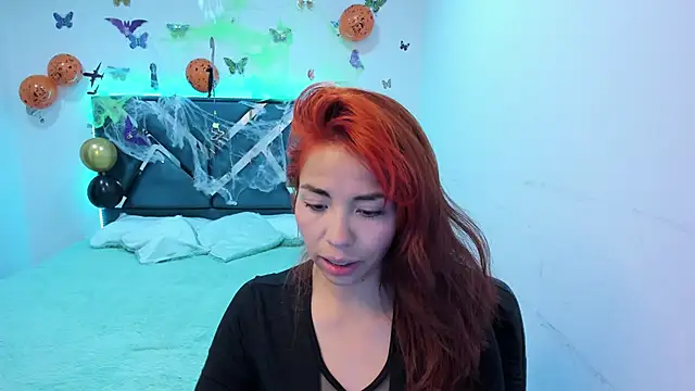 Aylinn diaz online show from 10-20-25, 12:49