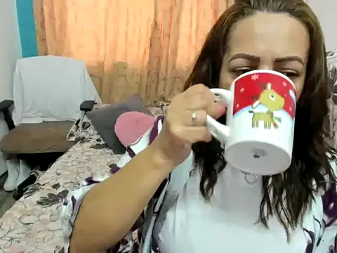 MonicaGarcia  online show from 10-11-25, 07:23