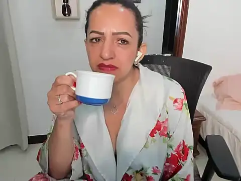 Snapshot of MonicaGarcia_ chatting on 02-13-26, 09:55 MonicaGarcia online show from 02-13-26, 09:55