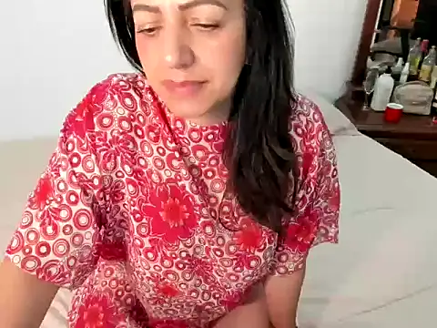 Snapshot of MonicaGarcia_ chatting on 02-26-26, 09:25 MonicaGarcia online show from 02-26-26, 09:25