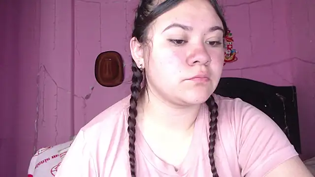 Snapshot of NikkiRous_ chatting on 03-04-25, 12:33 NikkiRous online show from 03-04-25, 12:33