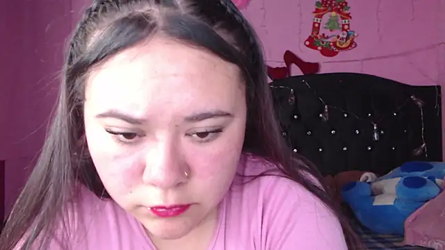 Snapshot of NikkiRous_ chatting on 03-05-25, 07:06 NikkiRous online show from 03-05-25, 07:06