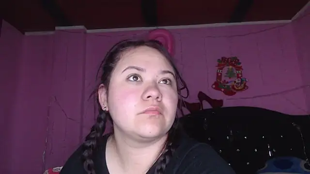 Snapshot of NikkiRous_ chatting on 03-21-25, 01:23 NikkiRous online show from 03-21-25, 01:23