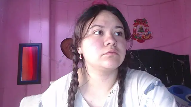 Snapshot of NikkiRous_ chatting on 09-27-25, 12:43 NikkiRous online show from 09-27-25, 12:43