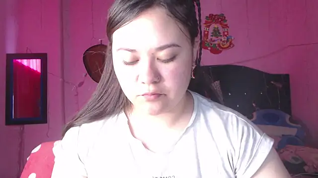 Snapshot of NikkiRous_ chatting on 10-19-25, 02:07 NikkiRous online show from 10-19-25, 02:07