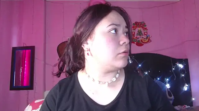 Snapshot of NikkiRous_ chatting on 11-10-25, 01:21 NikkiRous online show from 11-10-25, 01:21