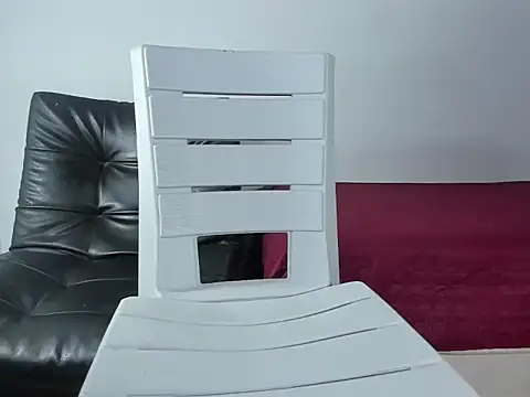 Milk anastasia online show from 12-17-25, 09:10