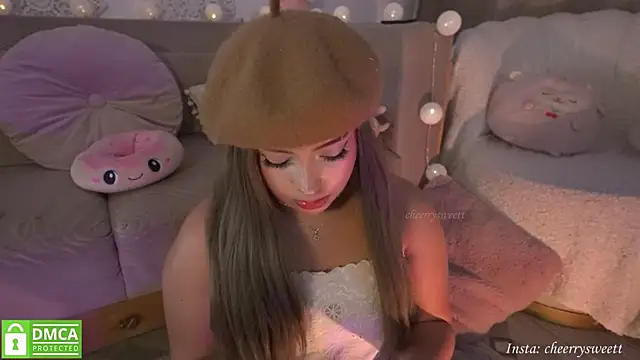 Cheerrysweett online show from 10-17-25, 02:37