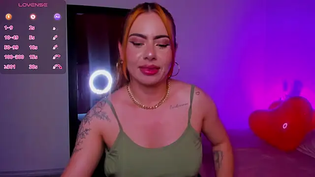 Snapshot of Dulce_charlottee chatting on 02-19-25, 10:31 Dulce charlottee online show from 02-19-25, 10:31