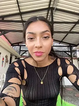 Snapshot of Ema_azel chatting on 12-14-24, 05:03 Ema azel online show from 12-14-24, 05:03