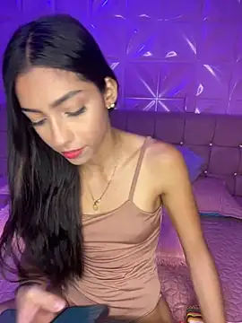 Snapshot of Ema_azel chatting on 12-19-24, 01:51 Ema azel online show from 12-19-24, 01:51