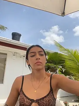 Snapshot of Ema_azel chatting on 01-14-25, 04:50 Ema azel online show from 01-14-25, 04:50